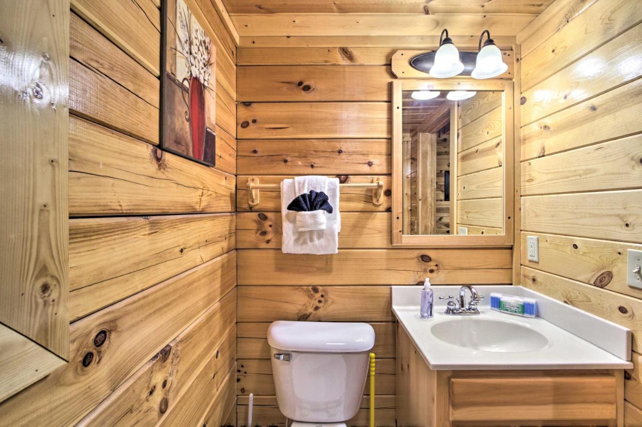 Cabin With Hot Tub About 2 Mi To Island In Pigeon Forge! Екстер'єр фото